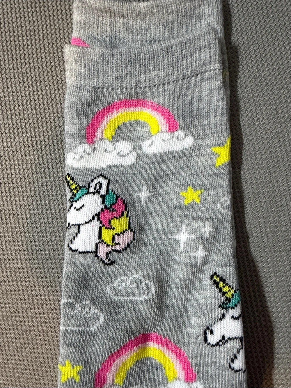Beverly Hills Polo Club Grey Knee High Socks with Unicorns & Rainbows-size 5-9